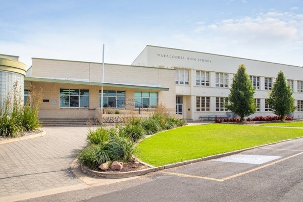 Trường Trung Học Naracoorte High School - South Australia, Úc